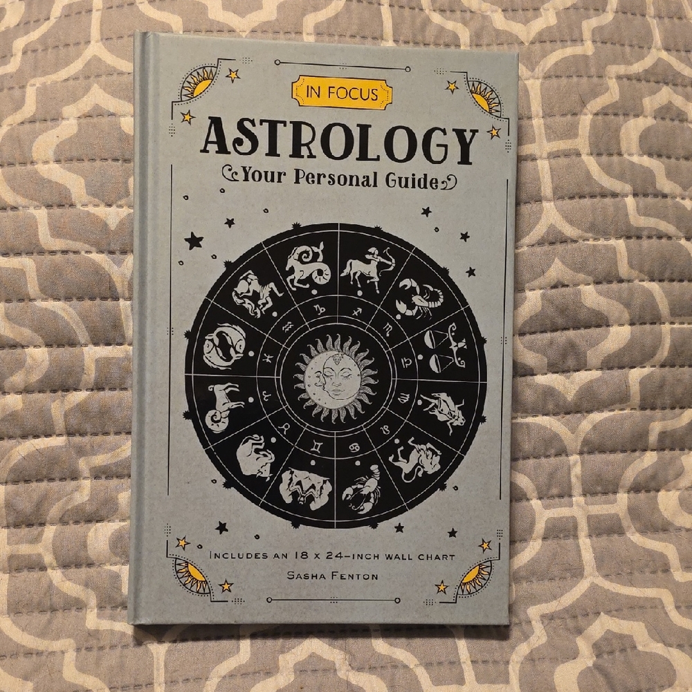 In Focus Astrology: Your Personal Guide - Gray Cover